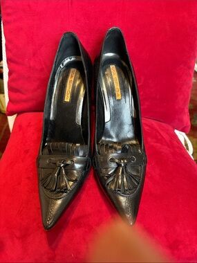 Via Spiga Black Leather Tassel Pointed-Toe Pumps